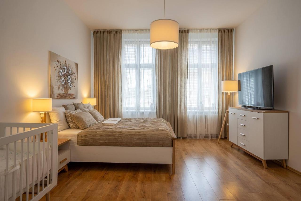 Family Apartment Ostrava Exterior photo