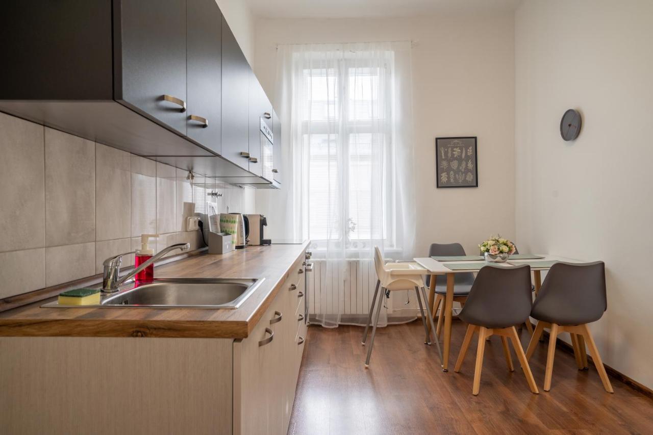 Family Apartment Ostrava Exterior photo