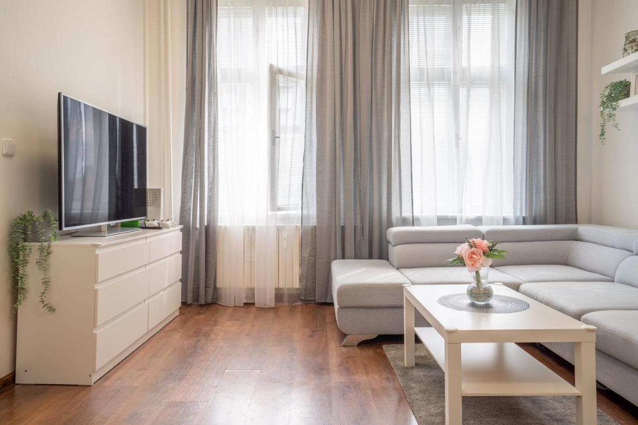 Family Apartment Ostrava Exterior photo